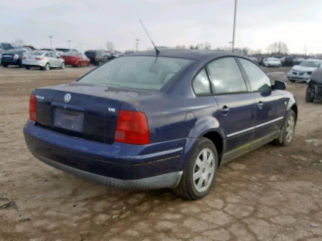 WVWMD23B4YP296271 - 2000 VOLKSWAGEN PASSAT GLS BLUE photo 4