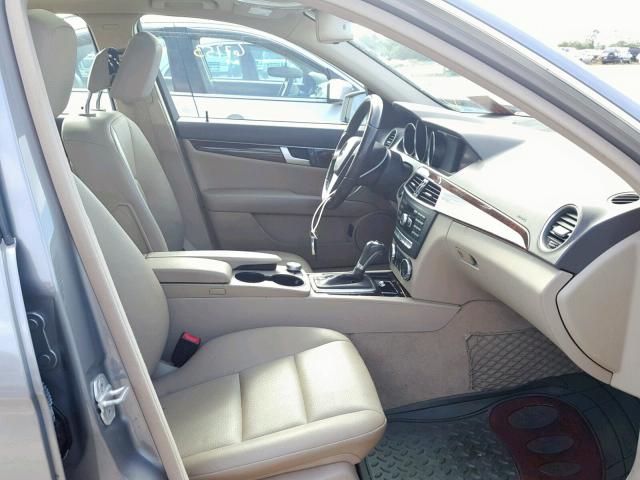 WDDGF4HB2DA792118 - 2013 MERCEDES-BENZ C 250 SILVER photo 5