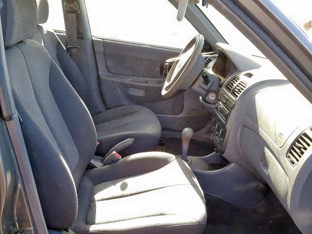 KMHCG45C95U580962 - 2005 HYUNDAI ACCENT GL GRAY photo 5