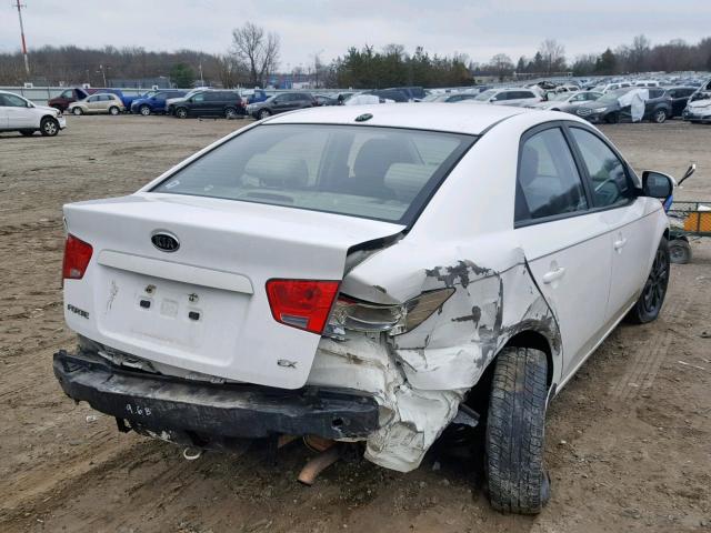 KNAFU4A2XA5131539 - 2010 KIA FORTE EX WHITE photo 4