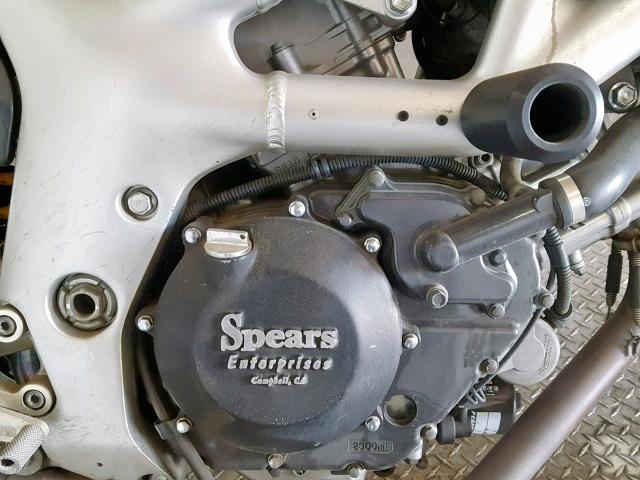 JS1VP52A022101108 - 2002 SUZUKI SV650 S SILVER photo 7