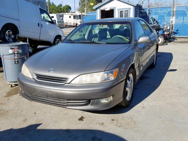 JT8BF28G9Y5095238 - 2000 LEXUS ES 300 BROWN photo 2