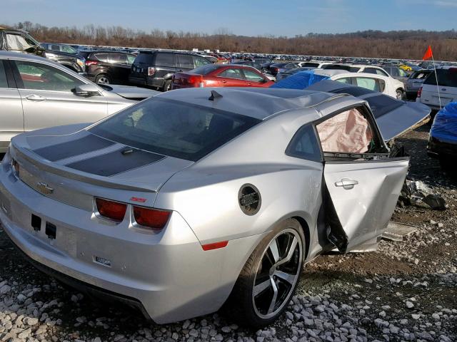 2G1FK1EJ2B9162211 - 2011 CHEVROLET CAMARO 2SS SILVER photo 4