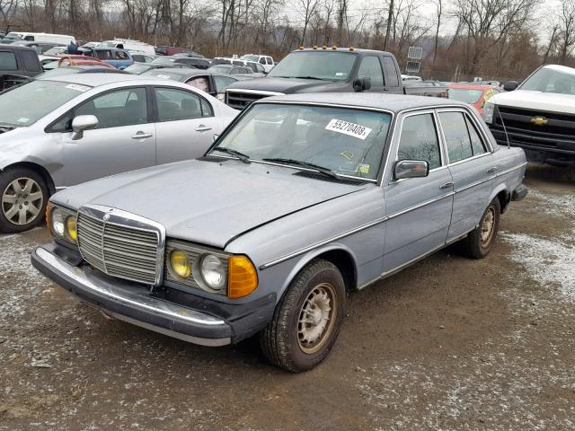 WDBAB33A3EA001969 - 1984 MERCEDES-BENZ 300 DT SILVER photo 2