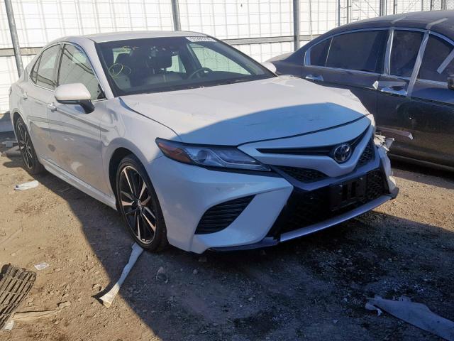 4T1B61HKXJU136984 - 2018 TOYOTA CAMRY XSE WHITE photo 1