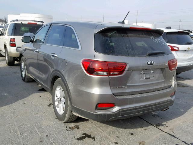 5XYPG4A58KG475100 - 2019 KIA SORENTO LX SILVER photo 3