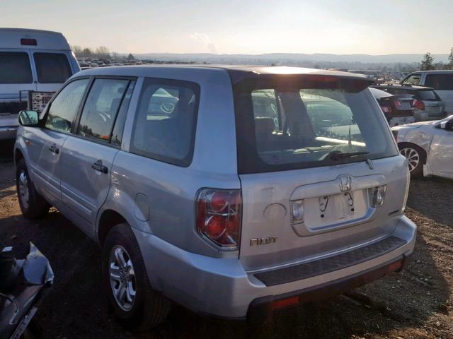 2HKYF18127H536479 - 2007 HONDA PILOT LX SILVER photo 3