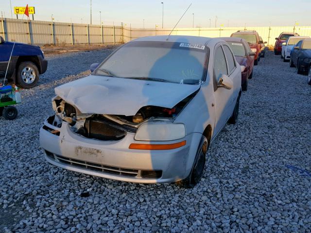 KL1TD52624B212688 - 2004 CHEVROLET AVEO GRAY photo 2