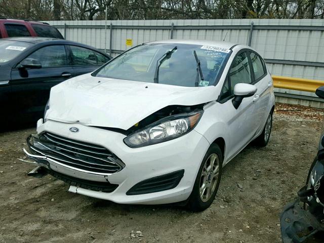 3FADP4EJ9EM162564 - 2014 FORD FIESTA SE WHITE photo 2