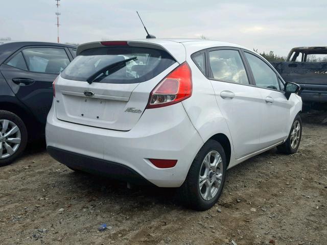 3FADP4EJ9EM162564 - 2014 FORD FIESTA SE WHITE photo 4