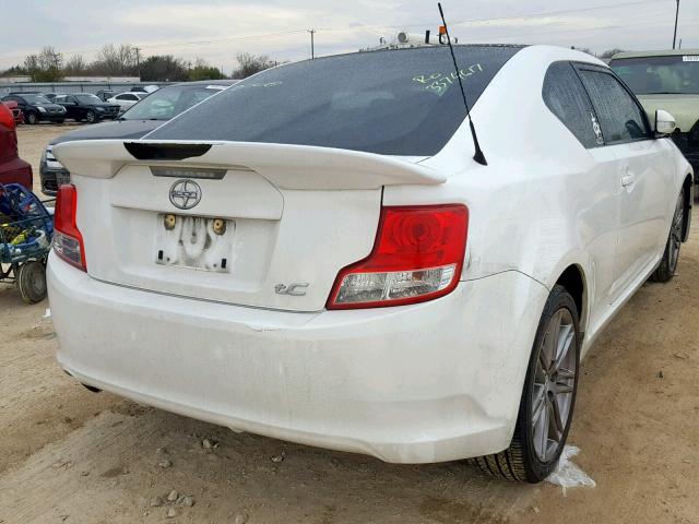JTKJF5C71B3014945 - 2011 TOYOTA SCION TC თეთრი ფოტო 4