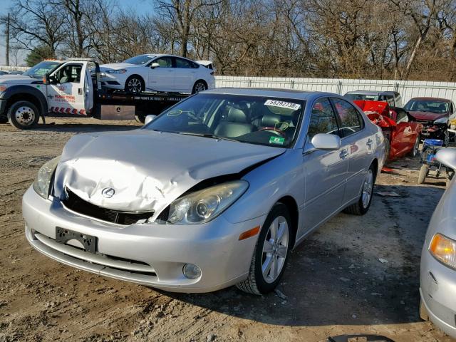 JTHBA30G455089326 - 2005 LEXUS ES 330 SILVER photo 2