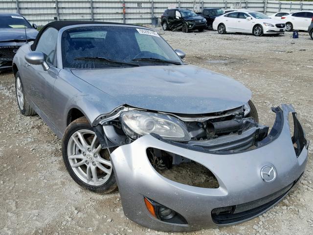 JM1NC2JF0B0215215 - 2011 MAZDA MX-5 MIATA SILVER photo 1