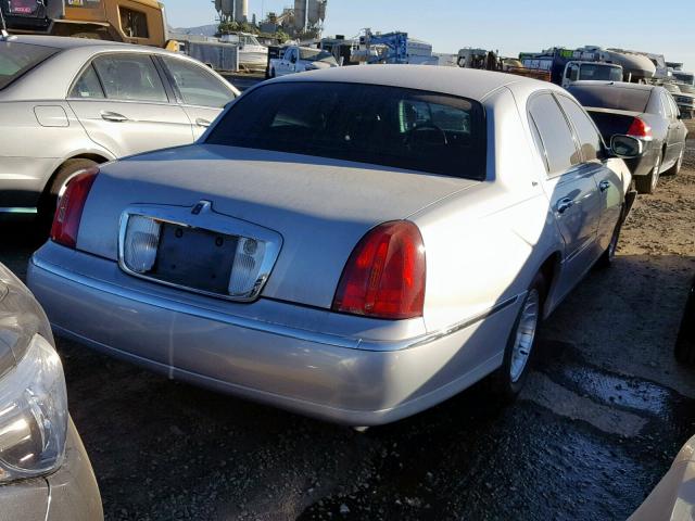 1LNHM83WX1Y637773 - 2001 LINCOLN TOWN CAR C SILVER photo 4