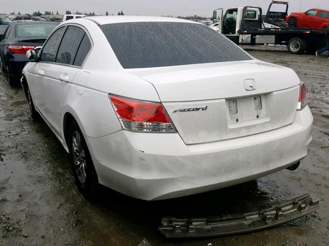 1HGCP2F40AA195609 - 2010 HONDA ACCORD LXP WHITE photo 3