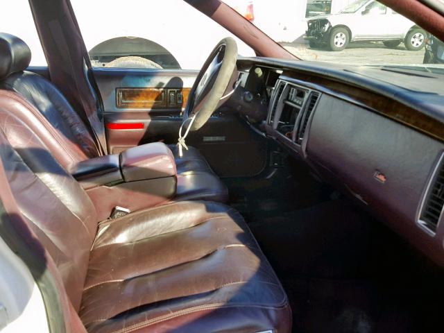 1G6DW52P6RR713309 - 1994 CADILLAC FLEETWOOD WHITE photo 5