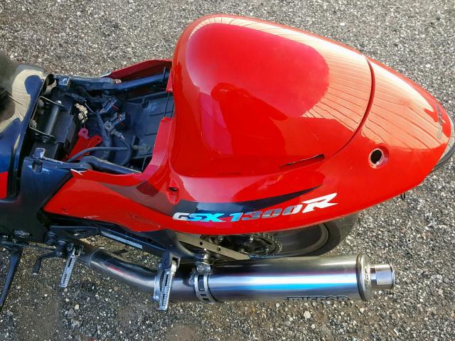 JS1GW71A912100465 - 2001 SUZUKI GSX1300 R RED photo 6