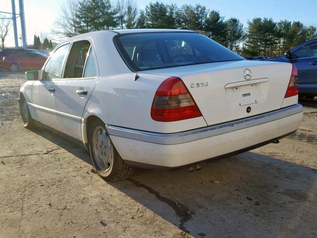 WDBHA22E5SF284177 - 1995 MERCEDES-BENZ C 220 WHITE photo 3