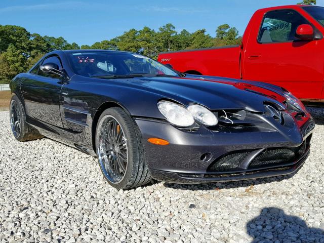 WDDAJ76F26M000983 - 2006 MERCEDES-BENZ SLR  GRAY photo 1