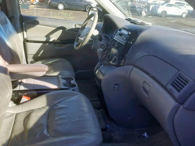 5TDZA23C04S052706 - 2004 TOYOTA SIENNA CE SILVER photo 5