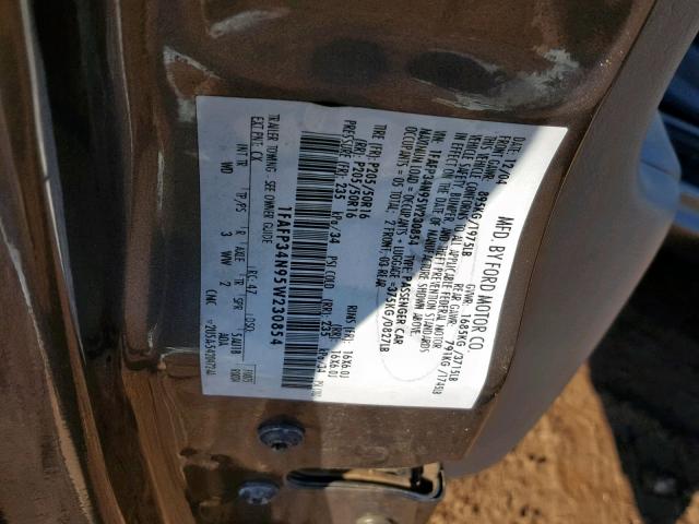 1FAFP34N95W230854 - 2005 FORD FOCUS ZX4 GRAY photo 10