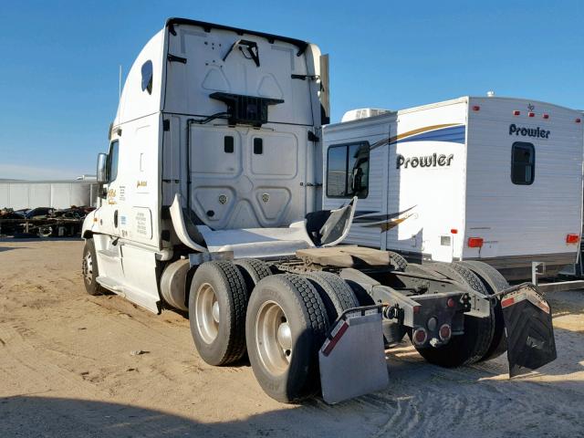 3AKJGLDV7DSFF7947 - 2013 FREIGHTLINER CASCADIA 1 WHITE photo 3