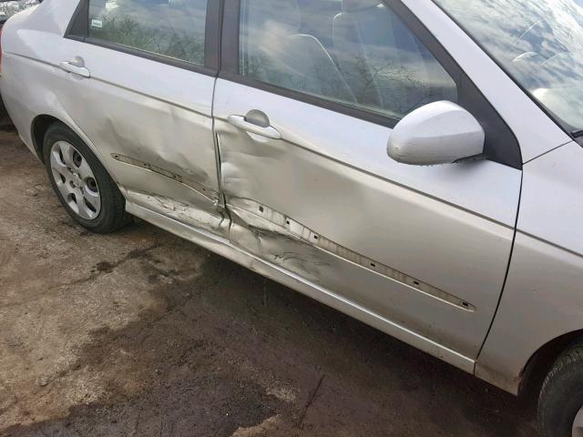 KNAFE222295647938 - 2009 KIA SPECTRA EX SILVER photo 9