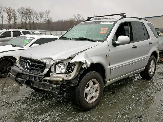 4JGAB54E9YA201317 - 2000 MERCEDES-BENZ ML 320 SILVER photo 2