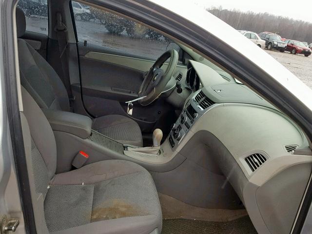 1G1ZG57B494205049 - 2009 CHEVROLET MALIBU LS 银色 照片 5
