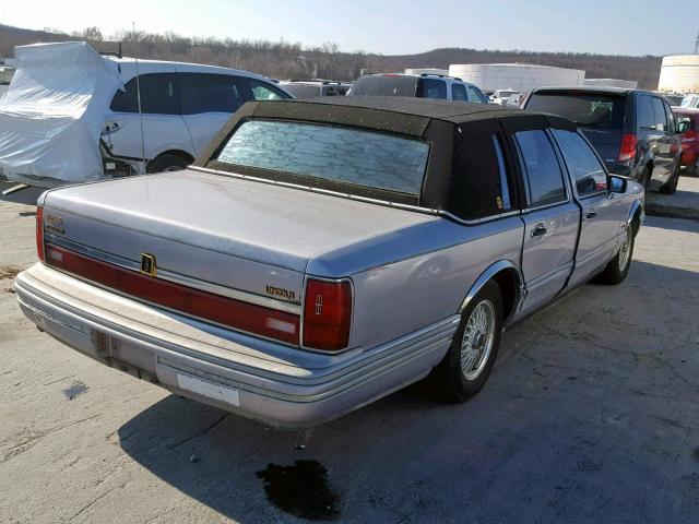 1LNLM81W5RY696934 - 1994 LINCOLN TOWN CAR E SILVER photo 4