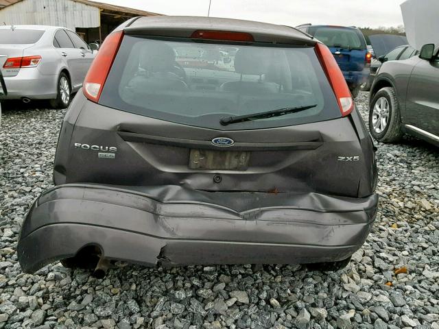 1FAFP37N66W181609 - 2006 FORD FOCUS ZX5 GRAY photo 10