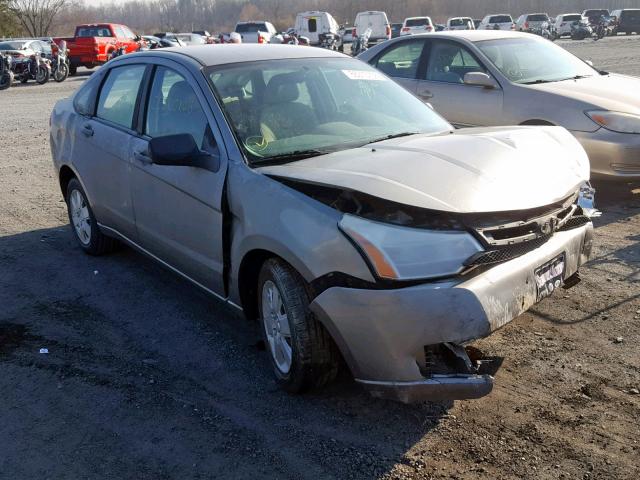 1FAHP34N08W176910 - 2008 FORD FOCUS S/SE SILVER photo 1