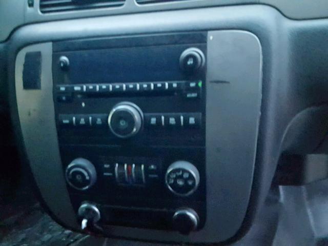 1GNEC03038R267110 - 2008 CHEVROLET TAHOE C150 SILVER photo 9