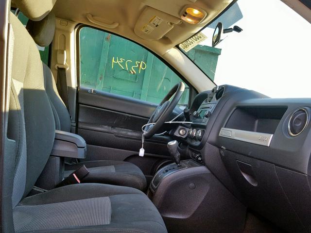 1C4NJCBA1ED573225 - 2014 JEEP COMPASS SP 灰色 照片 5