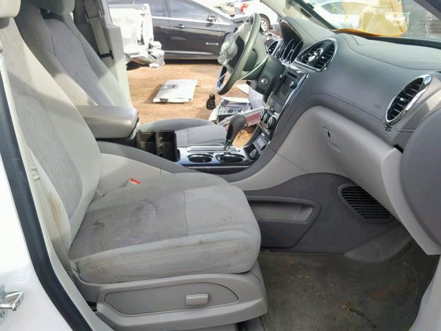 5GAKRAKD9HJ212505 - 2017 BUICK ENCLAVE WHITE photo 5