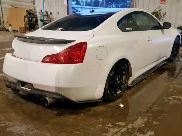 JNKCV64F99M652605 - 2009 INFINITI G37 WHITE photo 4