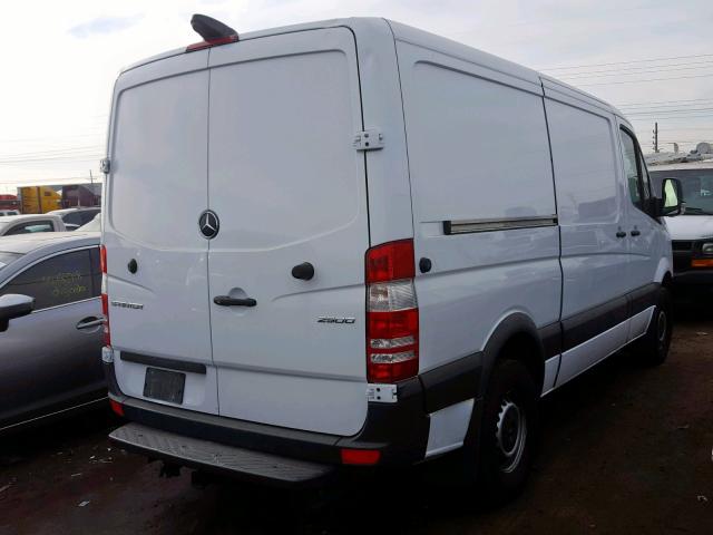 WD3PE7CD5HP522949 - 2017 MERCEDES-BENZ SPRINTER 2 WHITE photo 4