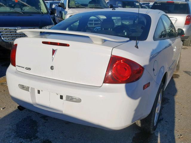 1G2AL15FX77232349 - 2007 PONTIAC G5 WHITE photo 4