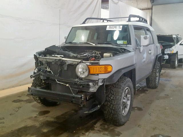 JTEBU4BF2CK135412 - 2012 TOYOTA FJ CRUISER SILVER photo 2