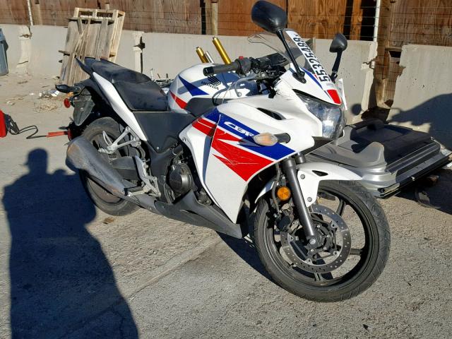 MLHMC4106D5303059 - 2013 HONDA CBR250 R WHITE photo 1