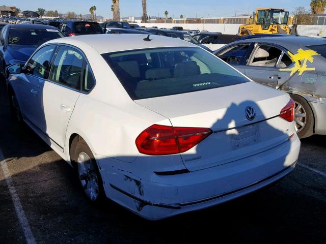 1VWAT7A32GC040311 - 2016 VOLKSWAGEN PASSAT S WHITE photo 3