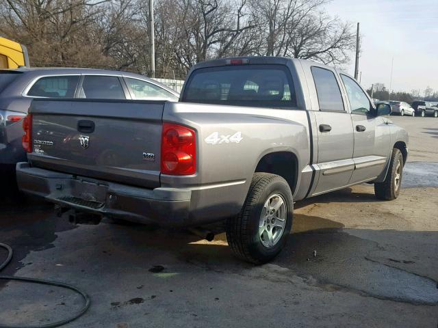 1D7HW48N96S690696 - 2006 DODGE DAKOTA QUA GRAY photo 4