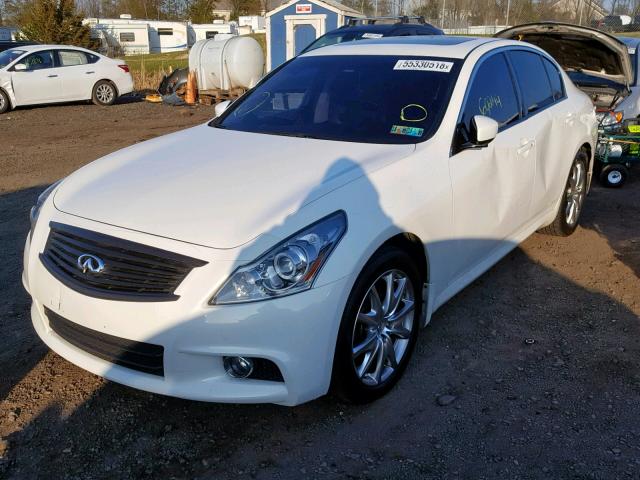 JN1CV6AR4DM354975 - 2013 INFINITI G37 WHITE photo 2