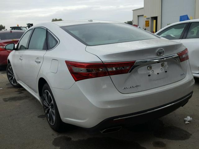 4T1BK1EB0JU277272 - 2018 TOYOTA AVALON XLE WHITE photo 3