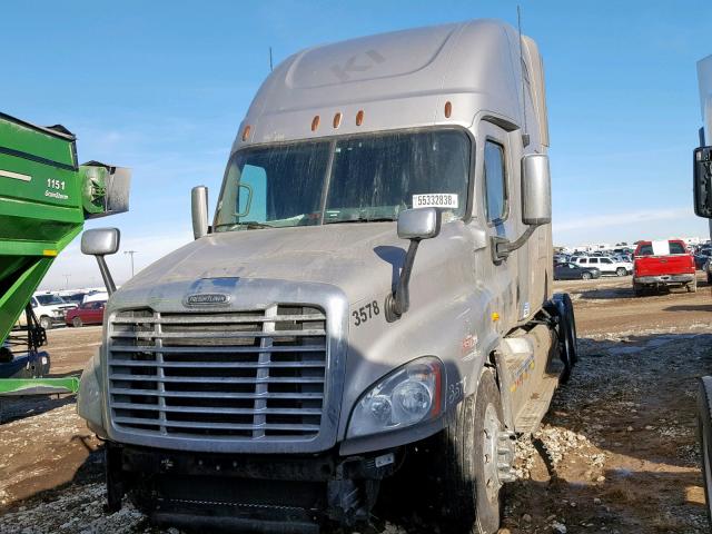 1FUJGLDR5BSAV3578 - 2011 FREIGHTLINER CASCADIA 1 SILVER photo 2