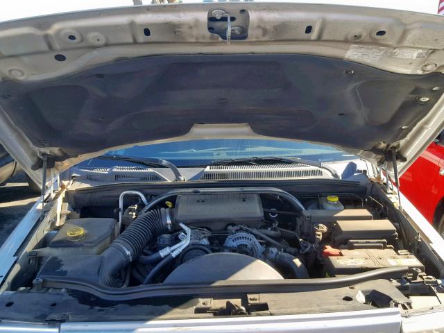 1J8HG48K26C317757 - 2006 JEEP COMMANDER SILVER photo 7