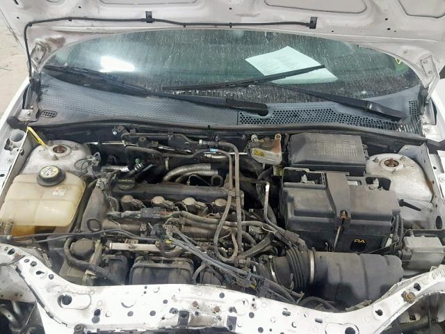 1FAFP34N26W144285 - 2006 FORD FOCUS ZX4 WHITE photo 7