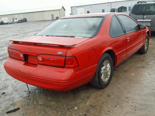 1FALP6244TH165444 - 1996 FORD THUNDERBIR RED photo 4