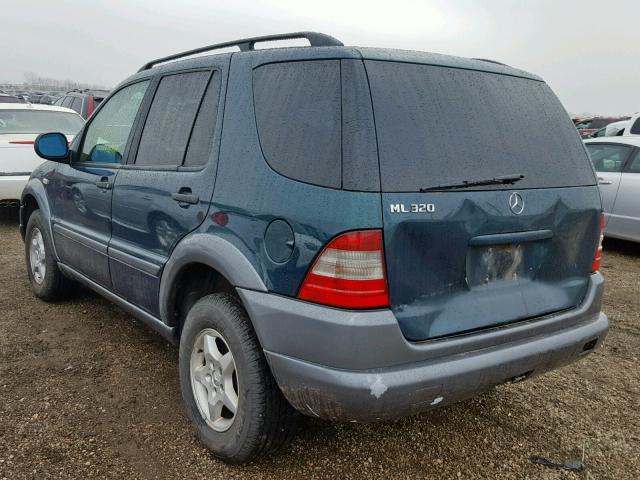 4JGAB54E3WA003510 - 1998 MERCEDES-BENZ ML 320 GREEN photo 3