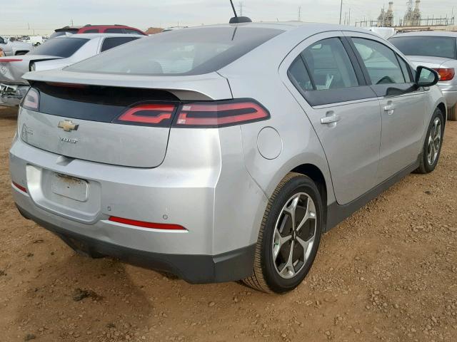 1G1RB6E43FU107988 - 2015 CHEVROLET VOLT SILVER photo 4